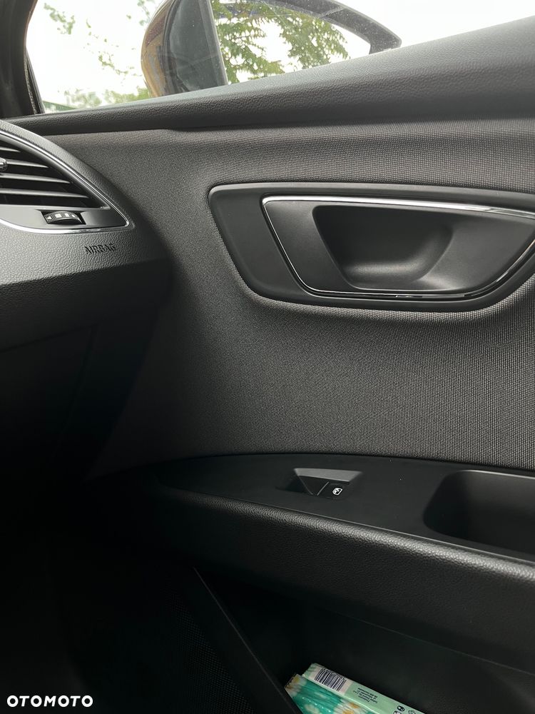 Seat Leon Sportstourer 2.0 TDI Xcellence S&S DSG - 23