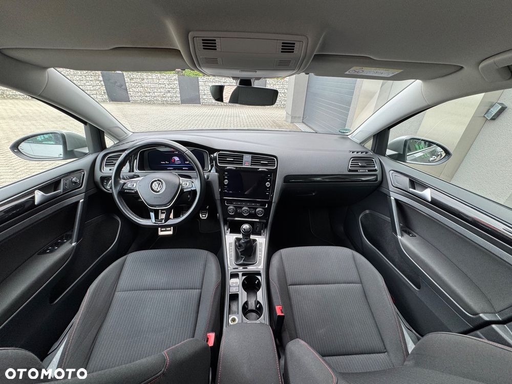 Volkswagen Golf 1.5 TSI ACT Sound - 21