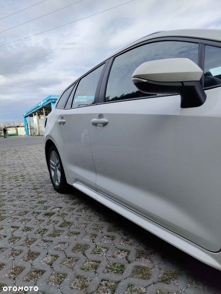 Toyota Corolla 2.0 Hybrid Comfort - 16