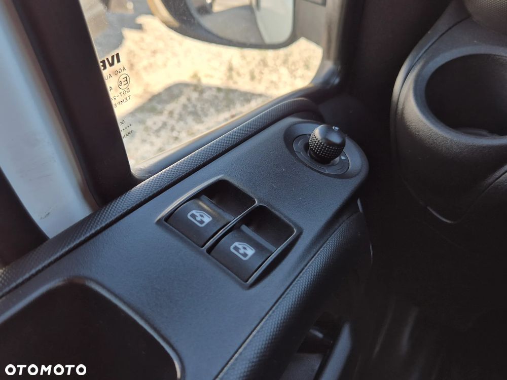 Iveco Daily 35S16 L4H2 blaszak MAXI, klimatyzacja, tempomat, 80 400KM - 10