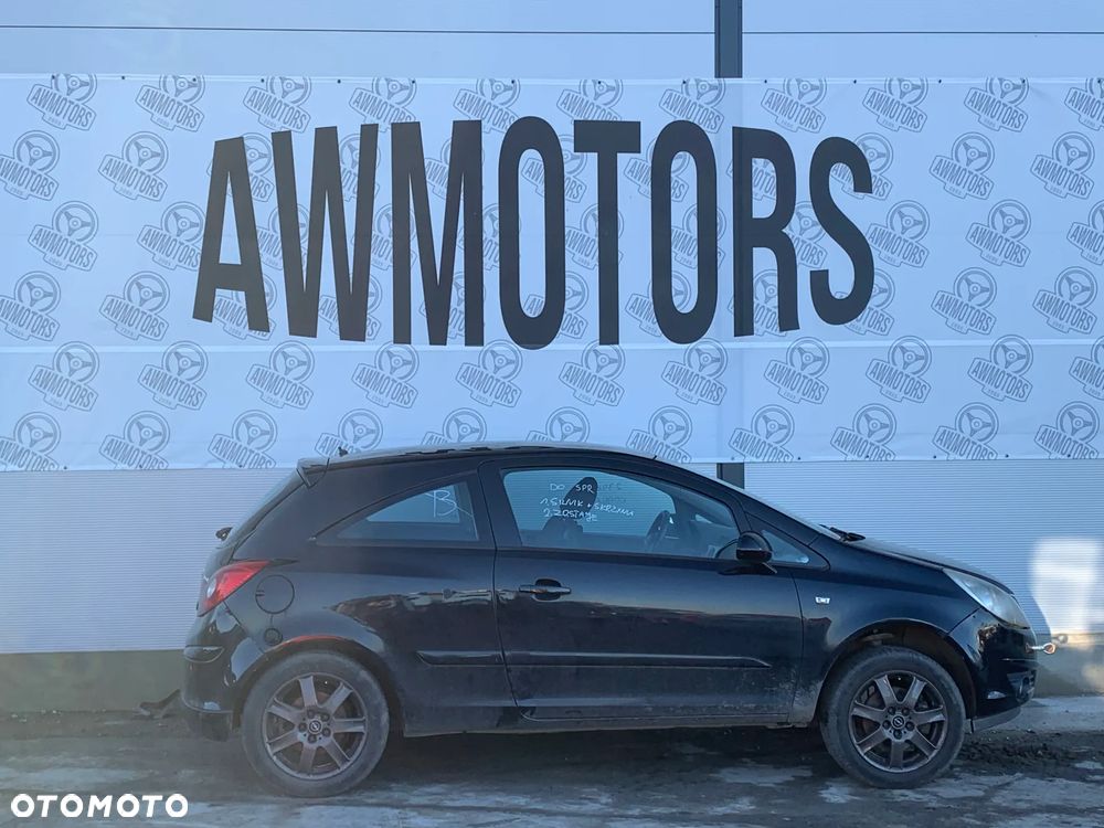 OPEL CORSA 2006 *SAMOCHÓD NA CZĘŚCI* 3361  MASKA, LAMPA, DRZWI, LUSTERKO, ZDERZAK, GRILL, BŁOTNIK, KLAPA, BELKA, DESKA, FOTELE, KANAPA, ĆWIARTKA KIEROWNICA, TARCZE, ZACISKI, ZAWIESZENIE, KOMPLETNY PRZÓD, KOMPLETNY TYŁ, LICZNIK, ZEGARY, PRAWE LEWE PRZÓD TYŁ - 3