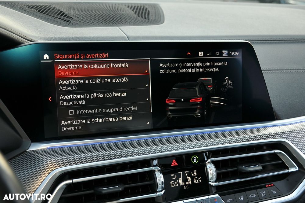 BMW X5 M M50i - 30