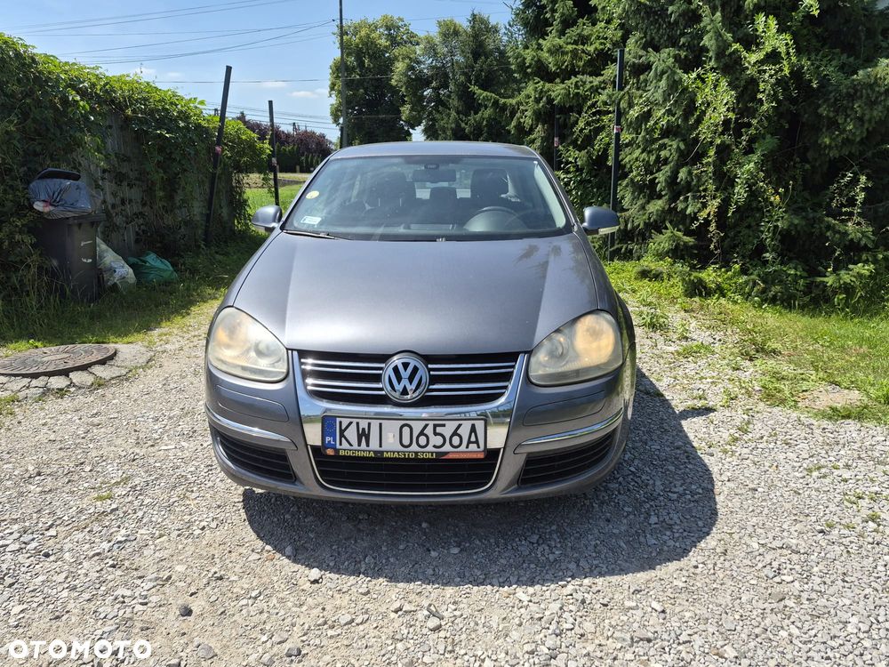 Volkswagen Jetta 2.0 TDI DPF Freestyle - 1