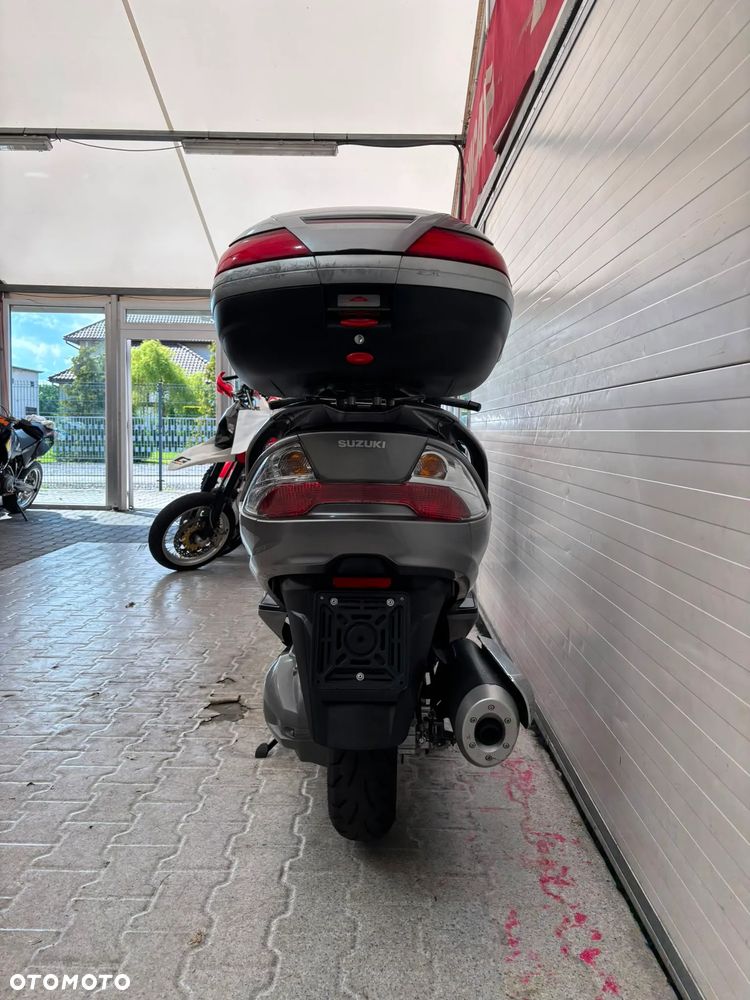 Suzuki Burgman - 33