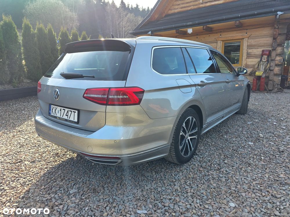 Volkswagen Passat - 2