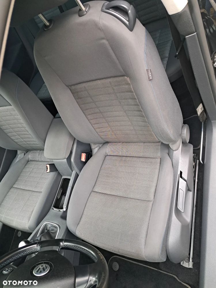 Volkswagen Golf - 14