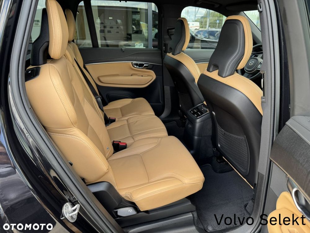 Volvo XC 90 T8 AWD Plug-In Hybrid Plus Dark 7os - 14