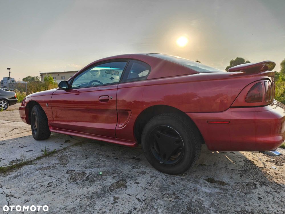 Ford Mustang - 6