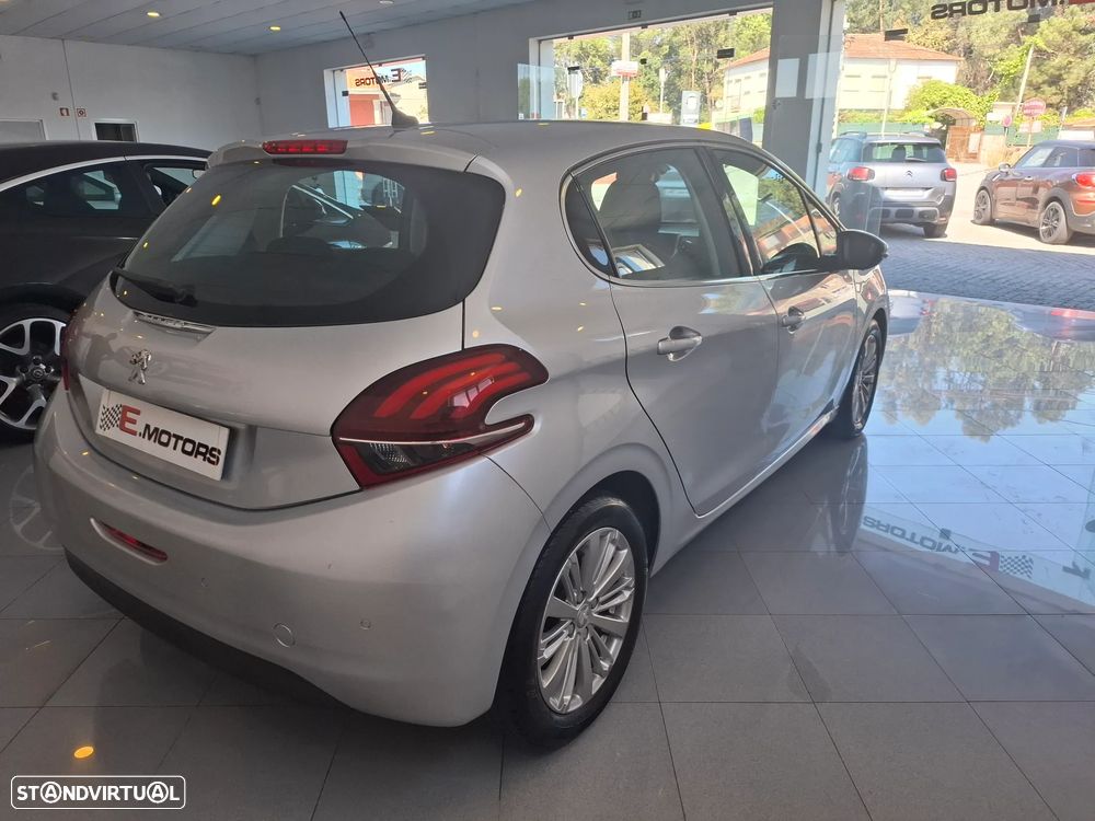 Peugeot 208 1.2 PureTech Allure - 7