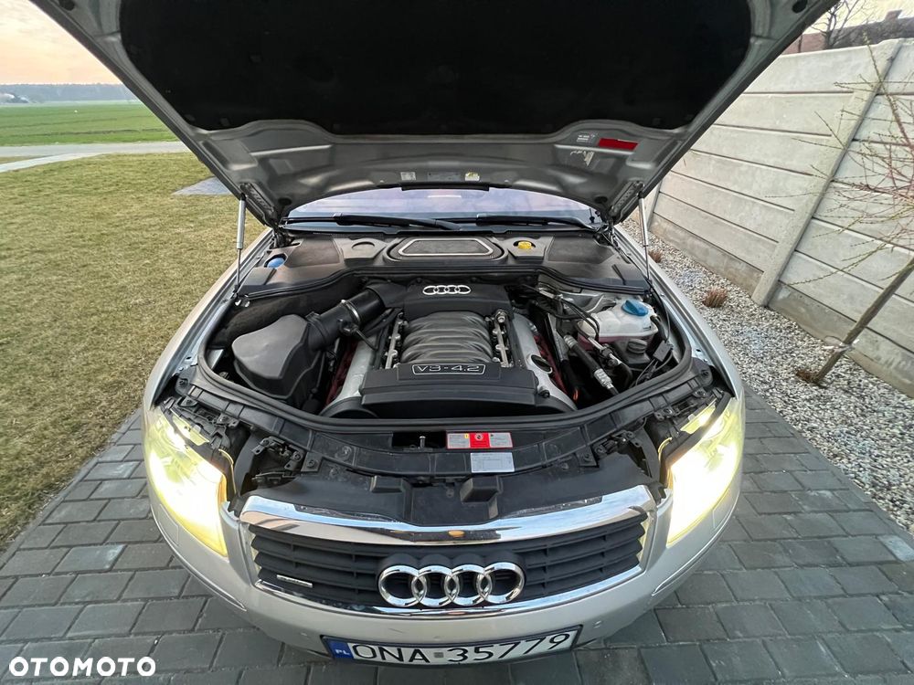 Audi A8 4.2 Quattro - 27