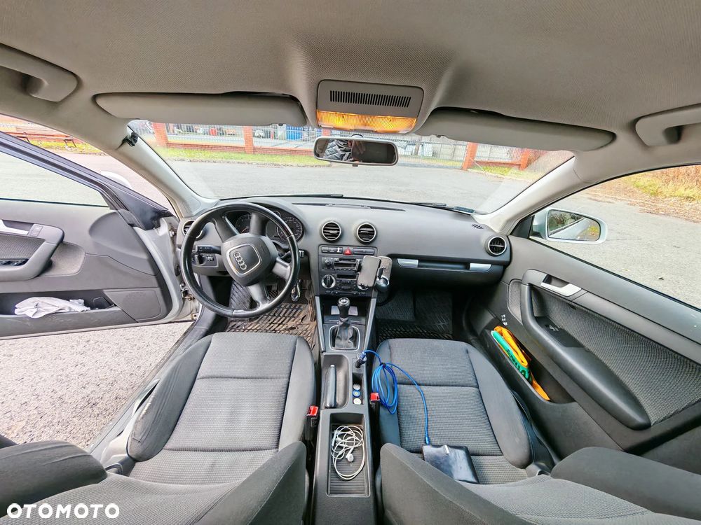 Audi A3 Sportback - 1