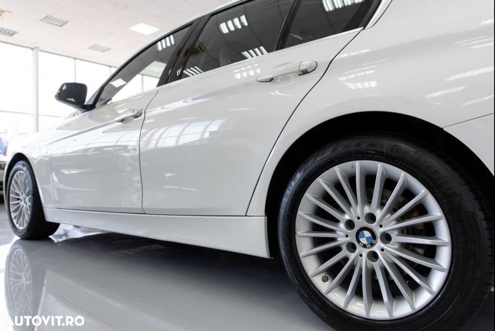 BMW Seria 3 320d Aut. Luxury Line - 6