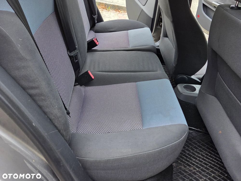 Seat Ibiza 1.9 TDI Stylance - 9
