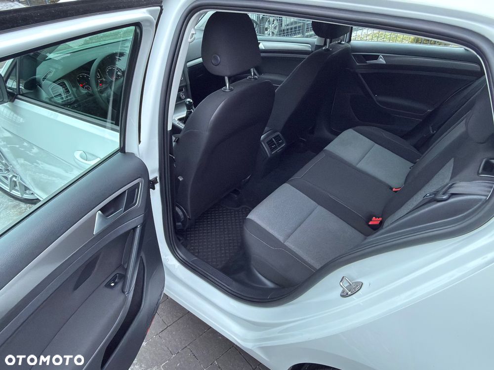 Volkswagen Golf 1.2 TSI BMT Trendline EU6 - 8