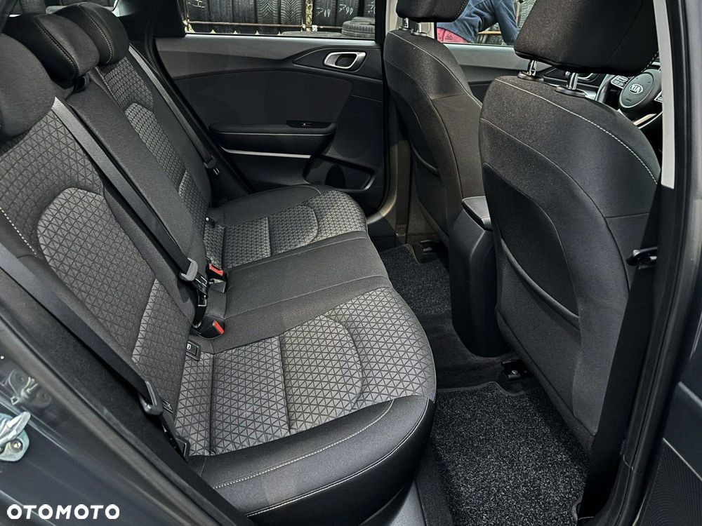 Kia Ceed - 17