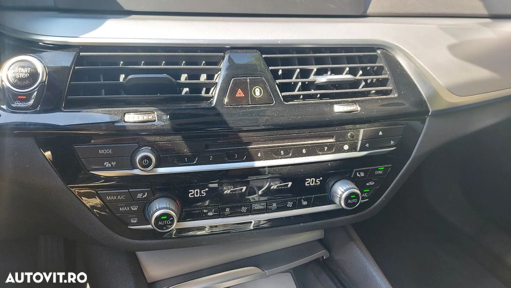 BMW Seria 5 520d xDrive Touring Aut. - 8