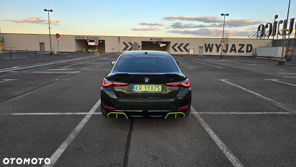 BMW i4 - 10