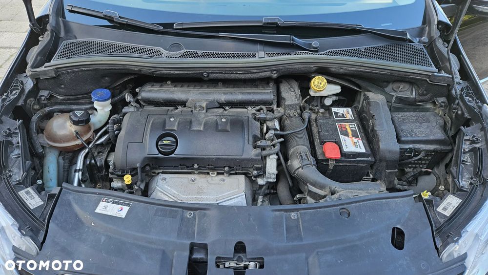 Peugeot 2008 1.6 VTi Allure - 8