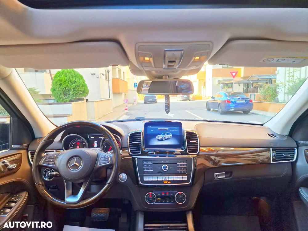 Mercedes-Benz GLS - 35