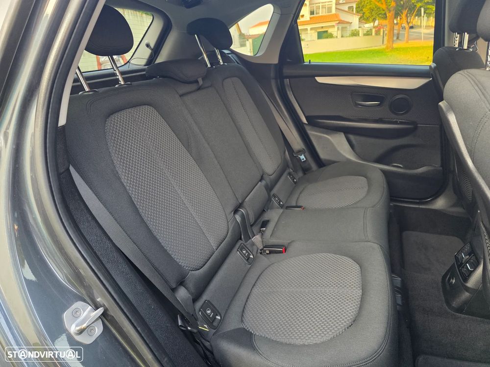 BMW 216 Active Tourer d Line Luxury - 17