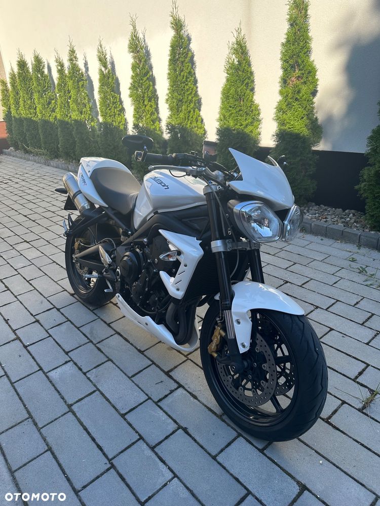 Triumph Street Triple - 1
