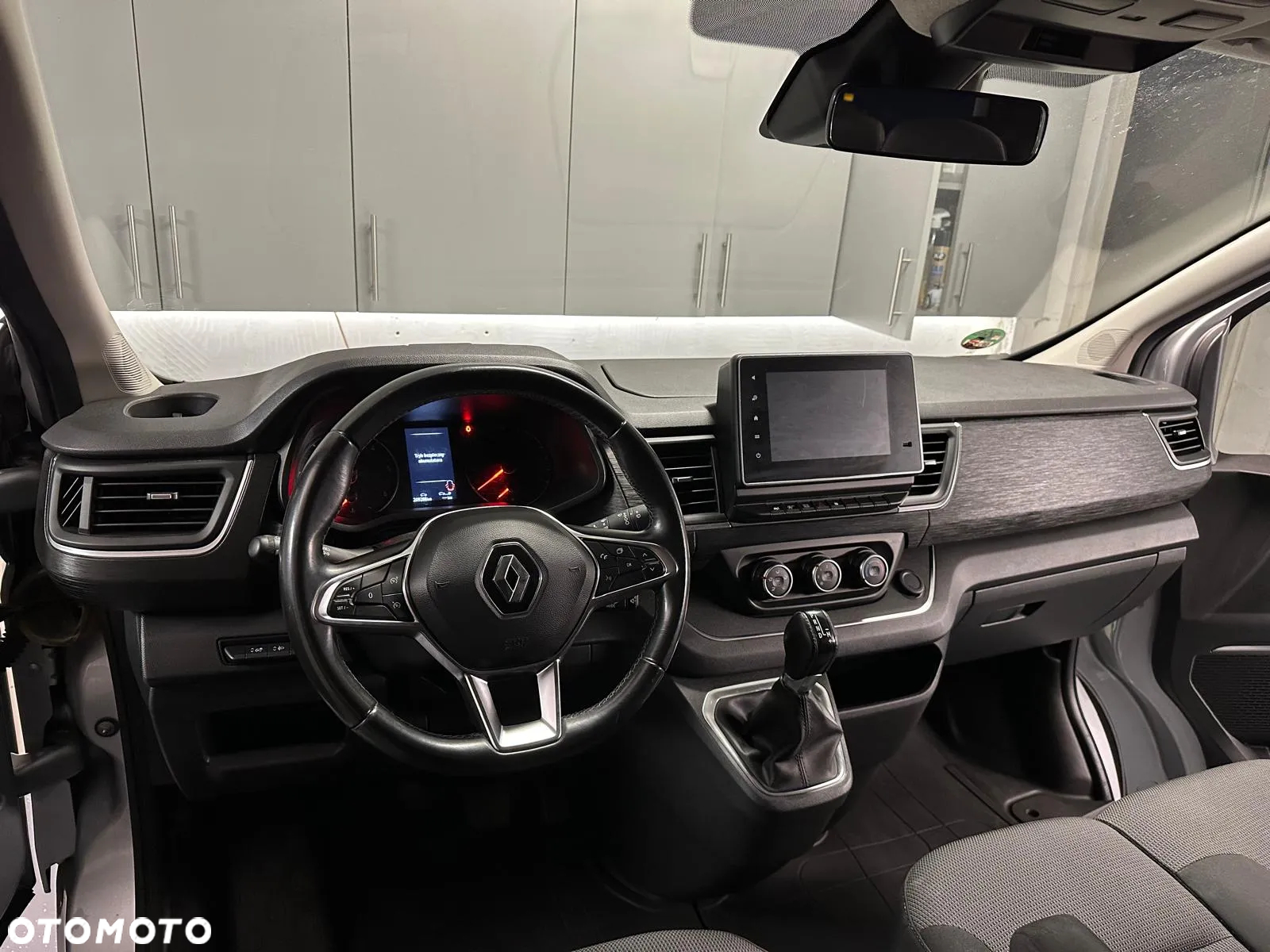 Renault Trafic - 13