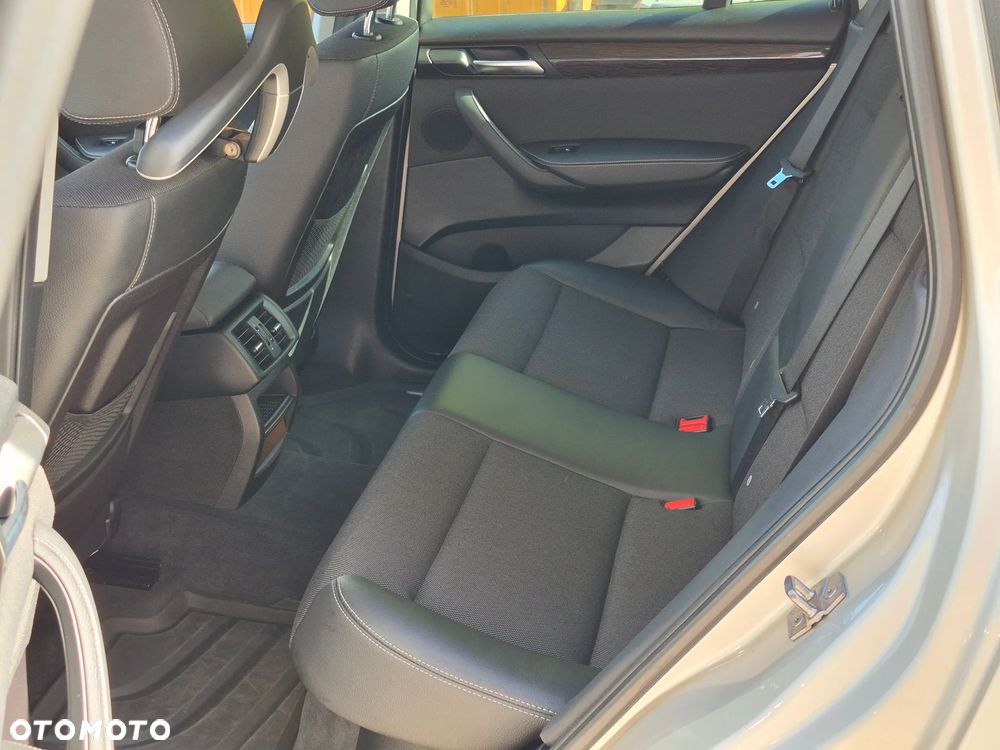 BMW X3 xDrive20d - 12