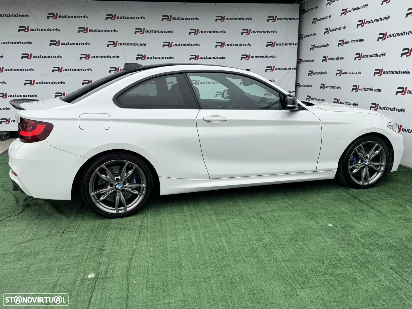 BMW M235i Coupe - 9