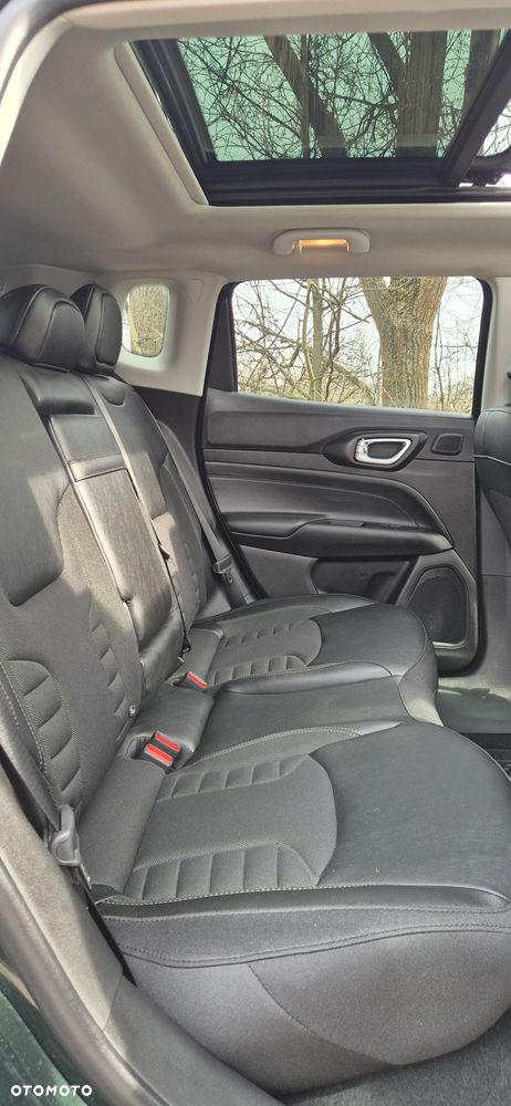 Jeep Compass - 24