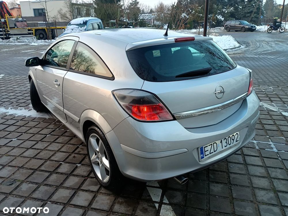 Opel Astra 1.8 16V Coupe - 3