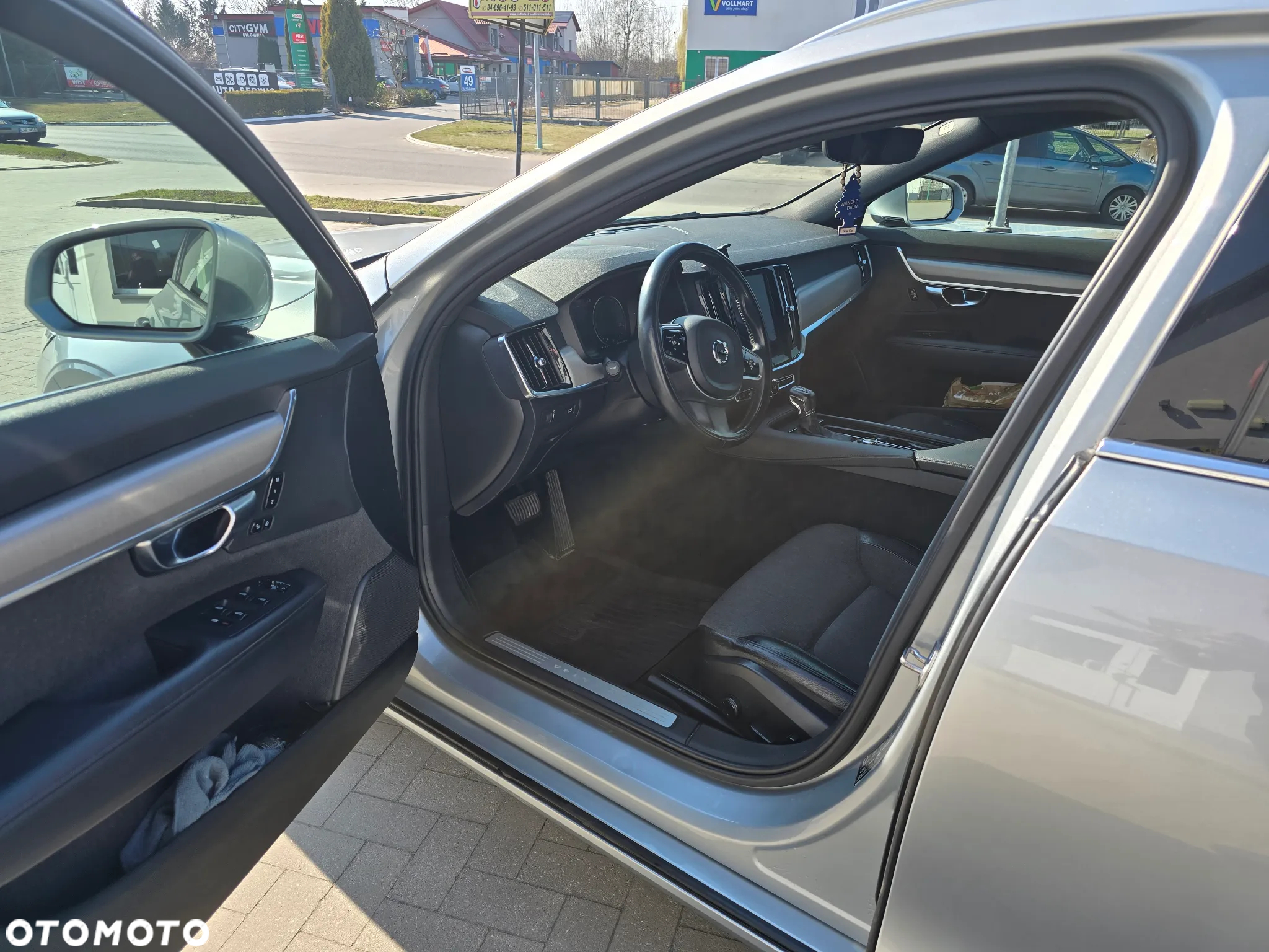 Volvo V90 D5 AWD Momentum - 11