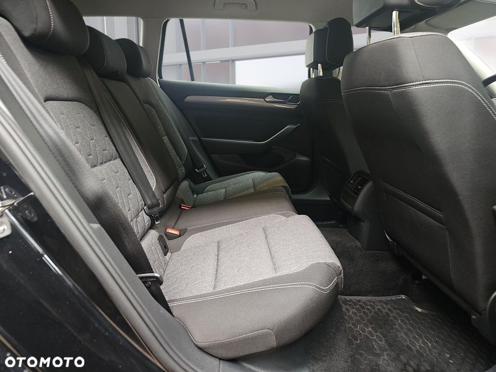 Volkswagen Passat Variant 1.5 TSI EVO Business DSG - 12