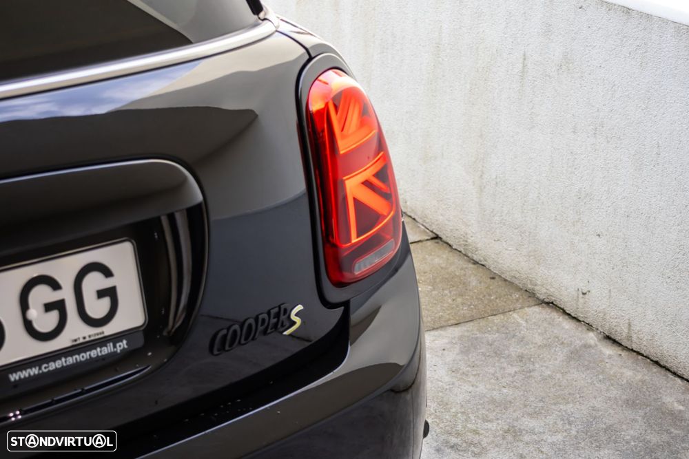 MINI 3 Portas Cooper E Classic S - 13