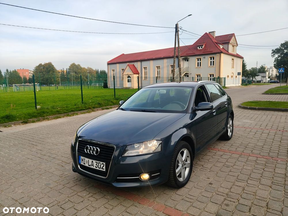 Audi A3 Sportback 1.6 Ambiente - 17