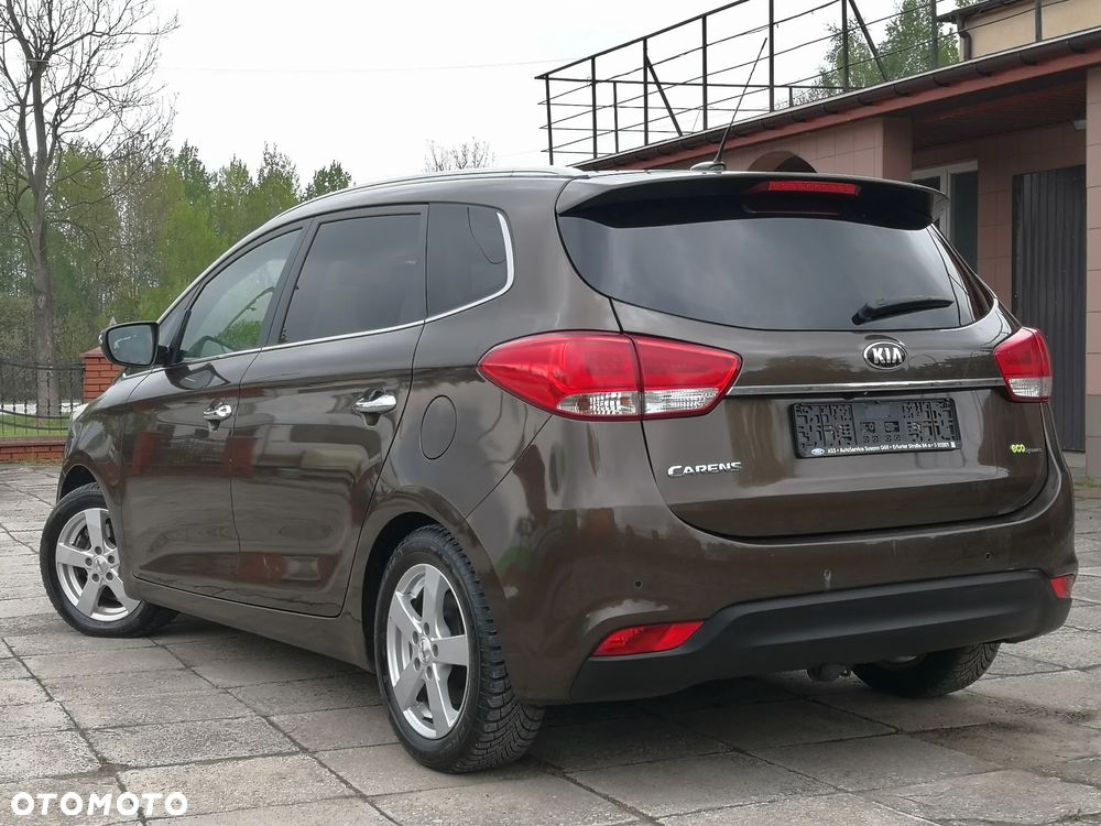 Kia Carens 1.7 CRDi 136 Dream Team Edition - 10