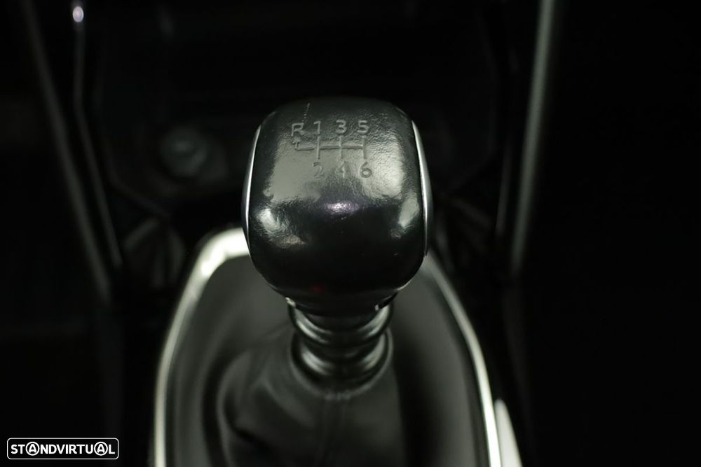 Peugeot 2008 1.2 PureTech Allure - 14