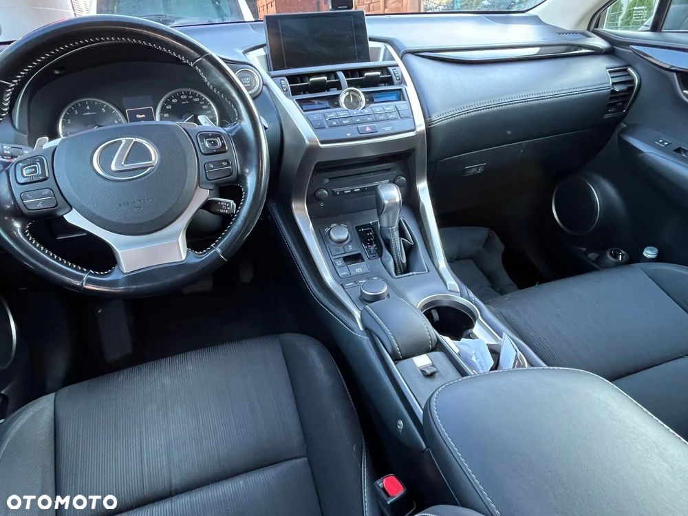 Lexus NX 200t Elite 2WD - 5