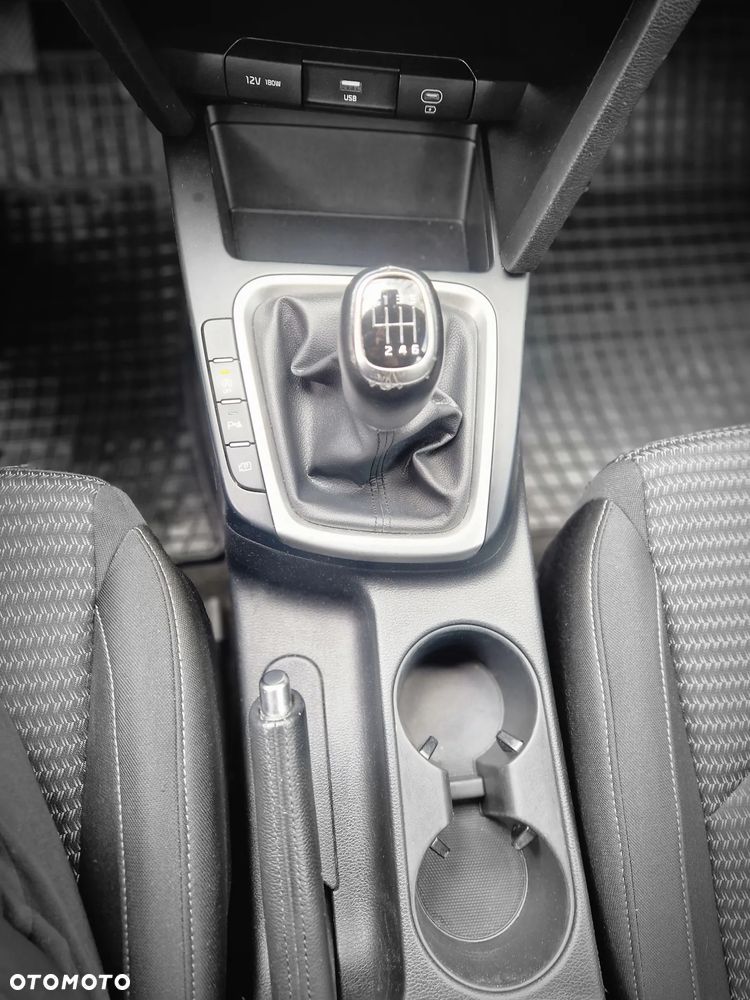 Kia Ceed 1.5 T-GDI M - 32