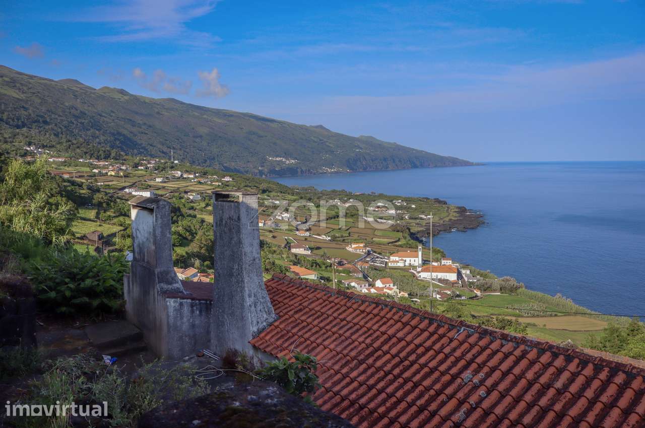 Moradia T4 com Vista Mar e Terreno Amplo em Ribeiras, Pico - Grande imagem: 5/24