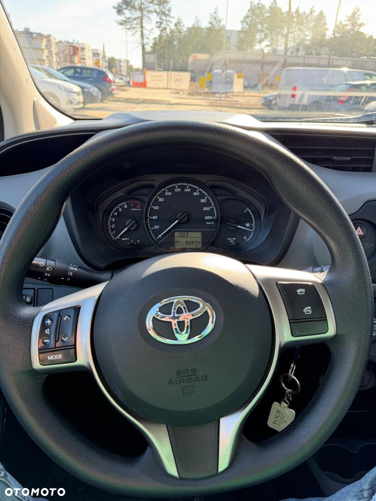 Toyota Yaris 1.0 Active - 8