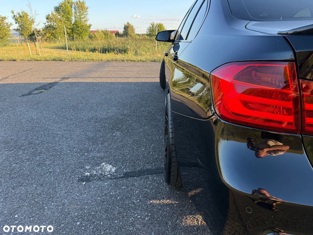 BMW Seria 3 320d - 40