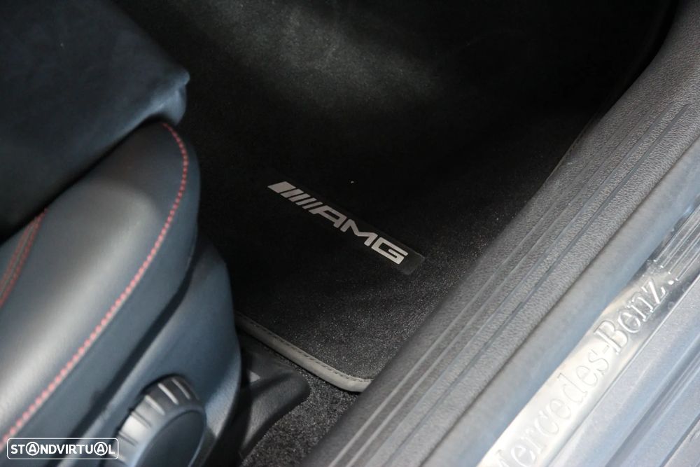Mercedes-Benz A 250 e AMG Line - 11
