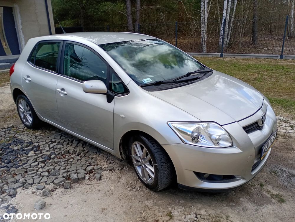 Toyota Auris 1.4 D-4D Luna - 1