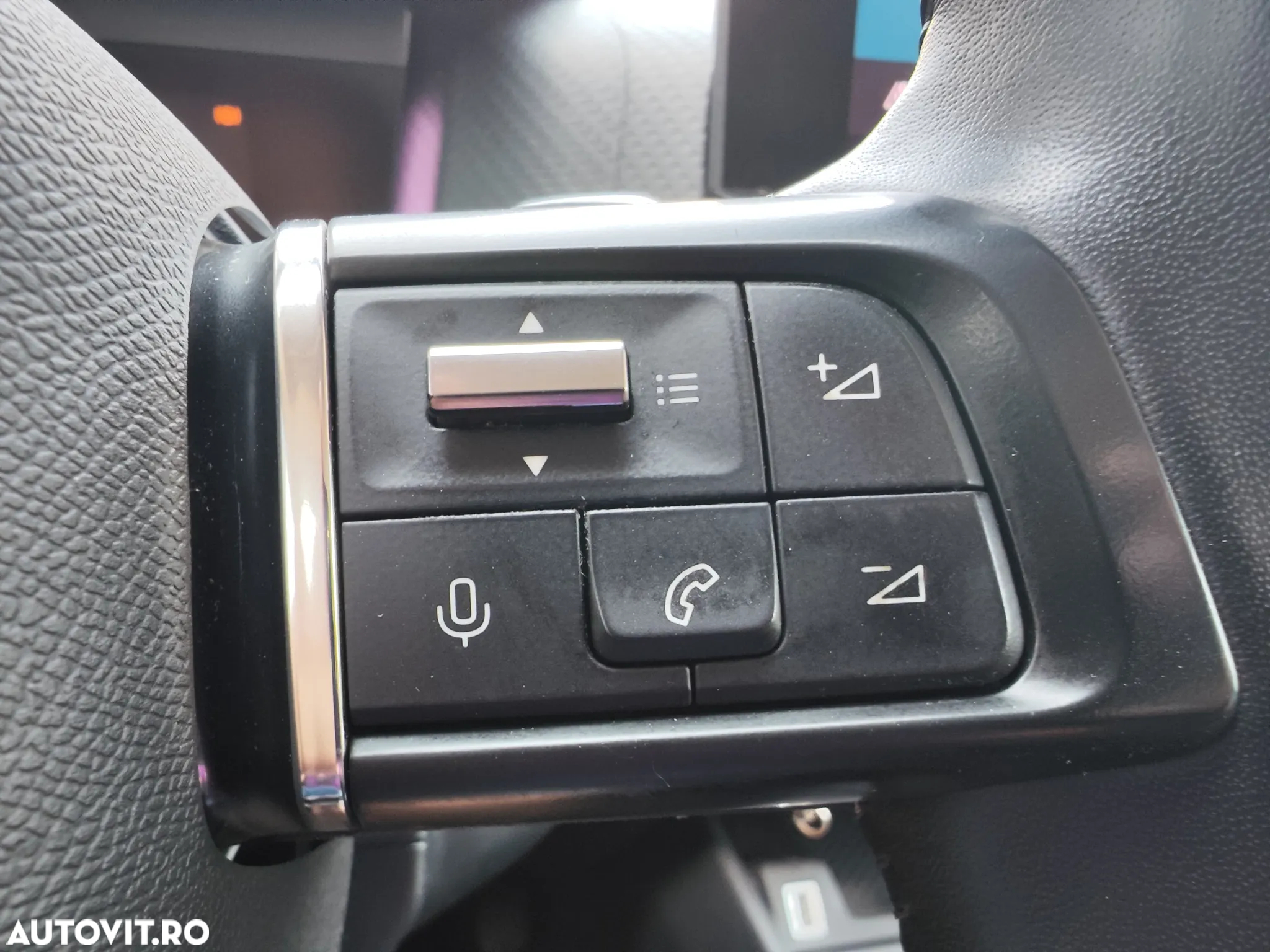 Citroën C4 BlueHDi 130 Stop&Start EAT8 FEEL PACK - 23