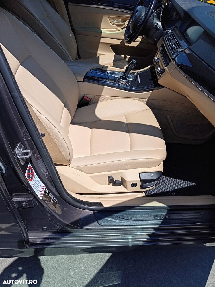 BMW Seria 5 525d xDrive - 15