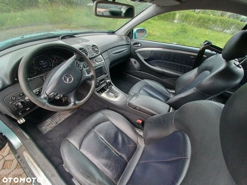 Mercedes-Benz CLK - 21