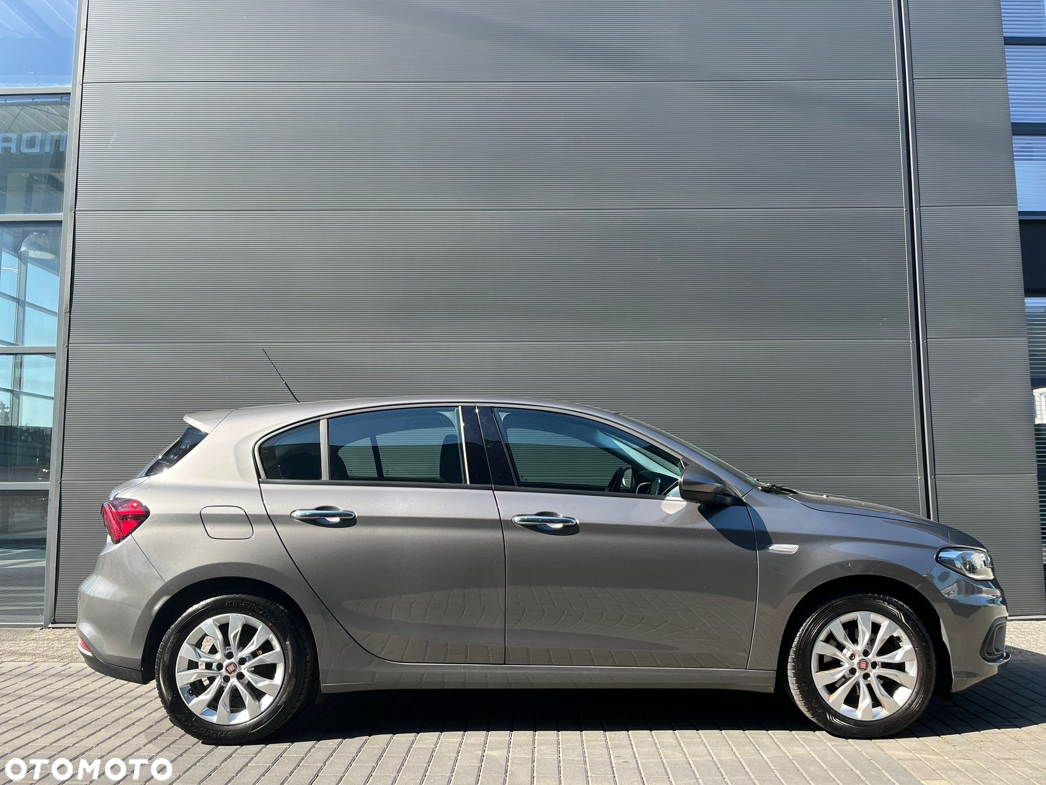 Fiat Tipo 1.4 16v Lounge EU6d - 14