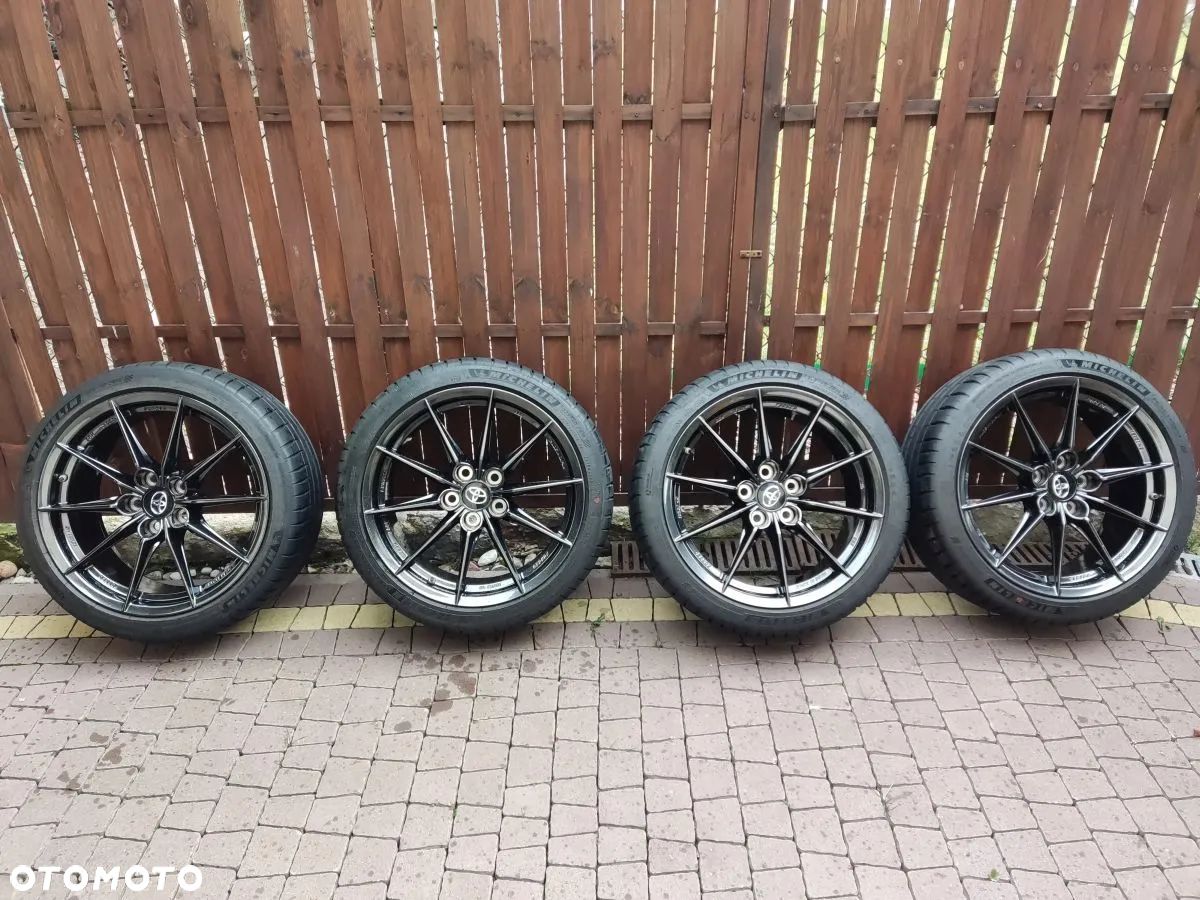 TOYOTA YARIS GR 20-24r Koła z Oponami Letnimi 225/40 ZR18 - 1