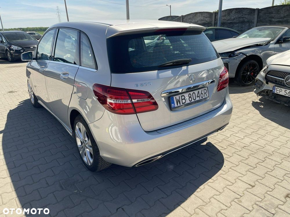 Mercedes-Benz Klasa B 200 7G-DCT Edition - 6