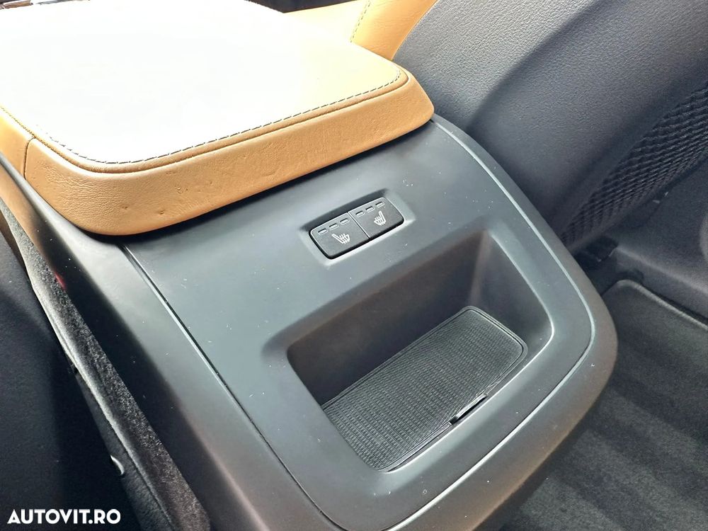 Volvo XC 90 D5 AWD Inscription - 28
